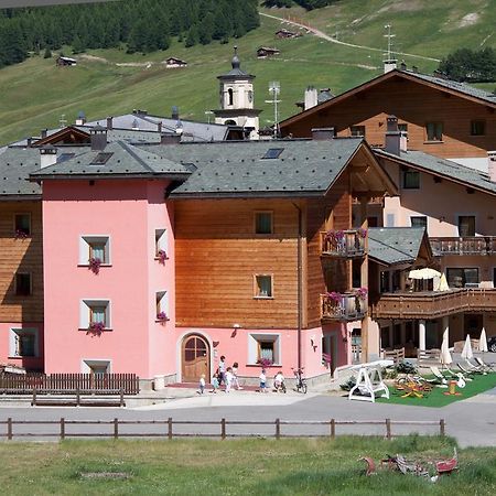 Bio Hotel Villa Cecilia Livigno Exteriör bild