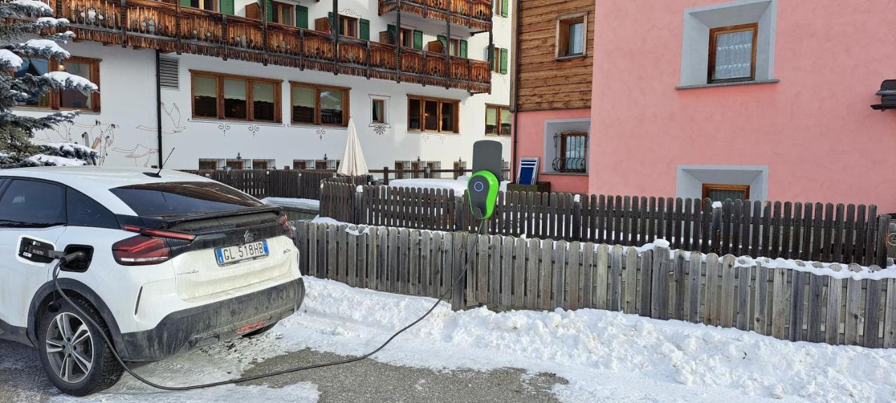 Bio Hotel Villa Cecilia Livigno Exteriör bild